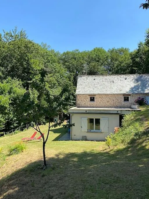 Holiday home La Maioun, Entouree De La Foret Au Calme Golinhac France