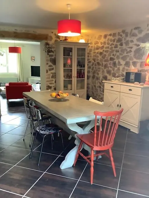 Holiday home La Maioun, Entouree De La Foret Au Calme Golinhac