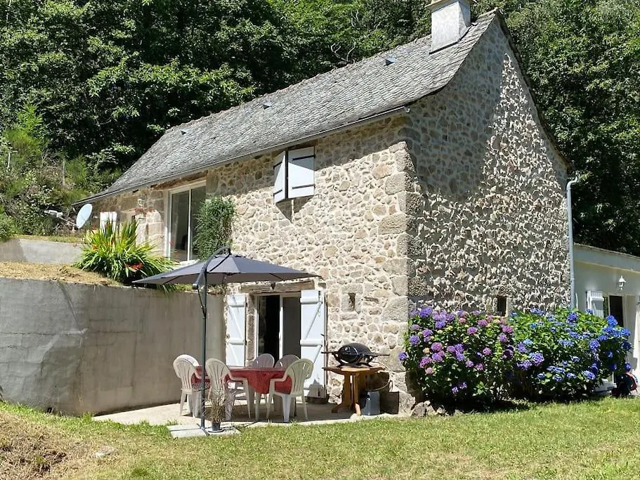 Holiday home La Maioun, Entouree De La Foret Au Calme Golinhac