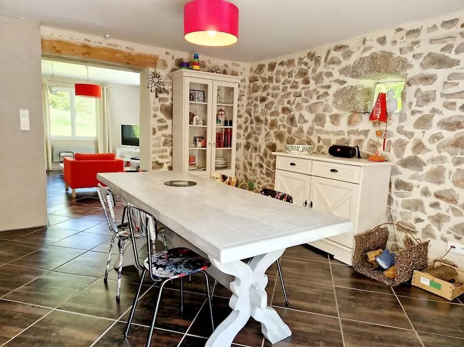 Holiday home La Maioun, Entouree De La Foret Au Calme Golinhac