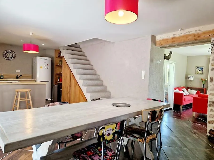 Holiday home La Maioun, Entouree De La Foret Au Calme Golinhac